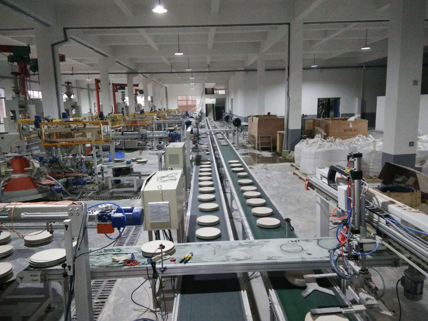恒行6全自动日用瓷等静压生产线在湖南成功投产