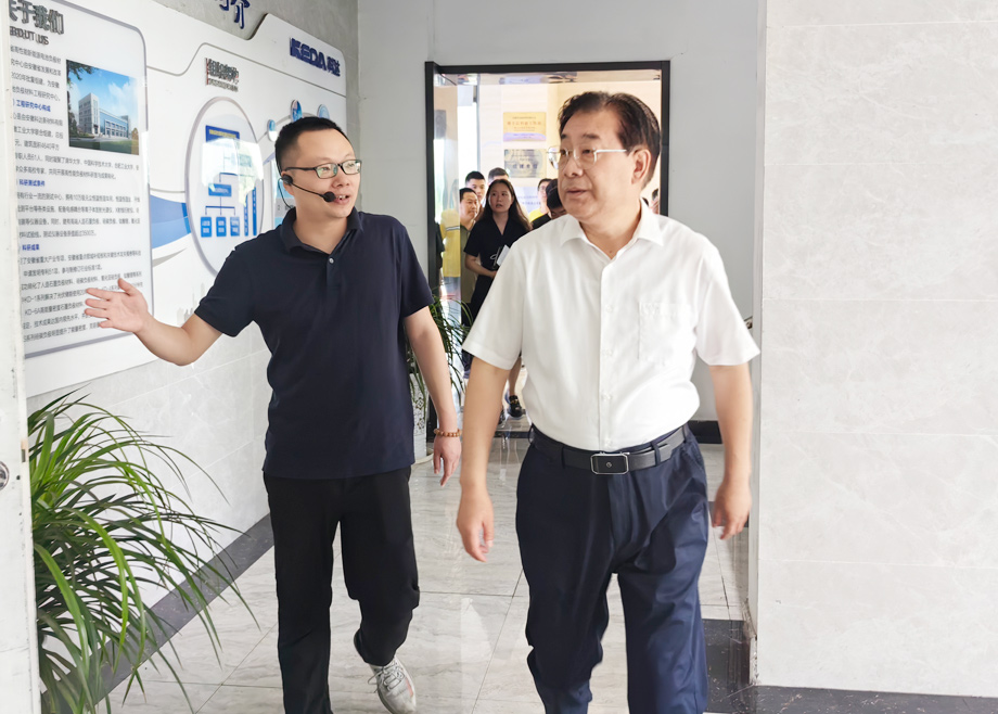 马鞍山市委书记袁方及市长葛斌分别莅临安徽恒行6新材料、安徽恒行6机电考察调研